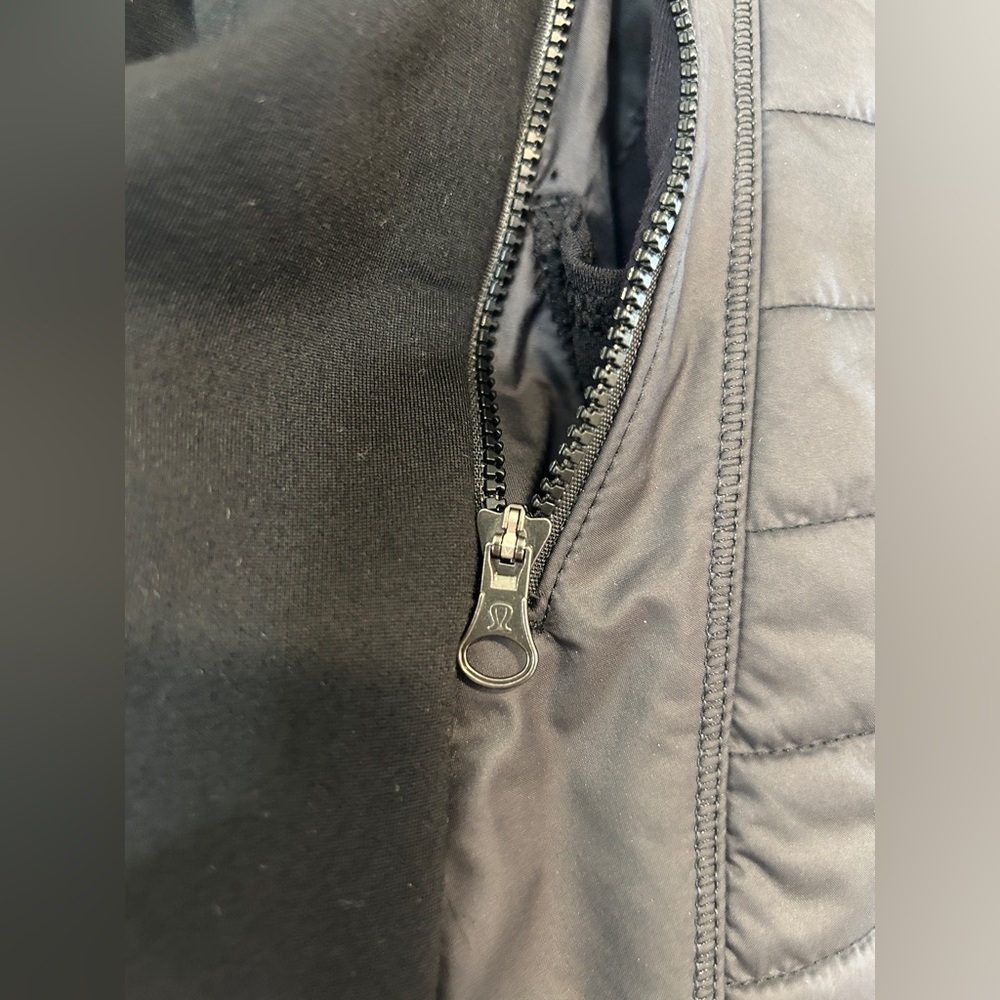 Lululemon First Mile Jacket - Picture 14 of 15